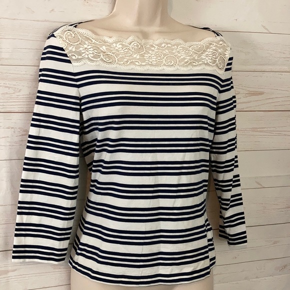 Escada 34 (S) 3/4 Slv Popover Blouse w/Lace Trim - Picture 4 of 10